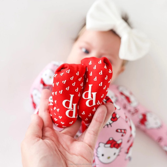 POSH PEANUT X HELLO KITTY CANDY CANE MEDLEY CONVERTIBLE PAJAMAS - Picture 6 of 9